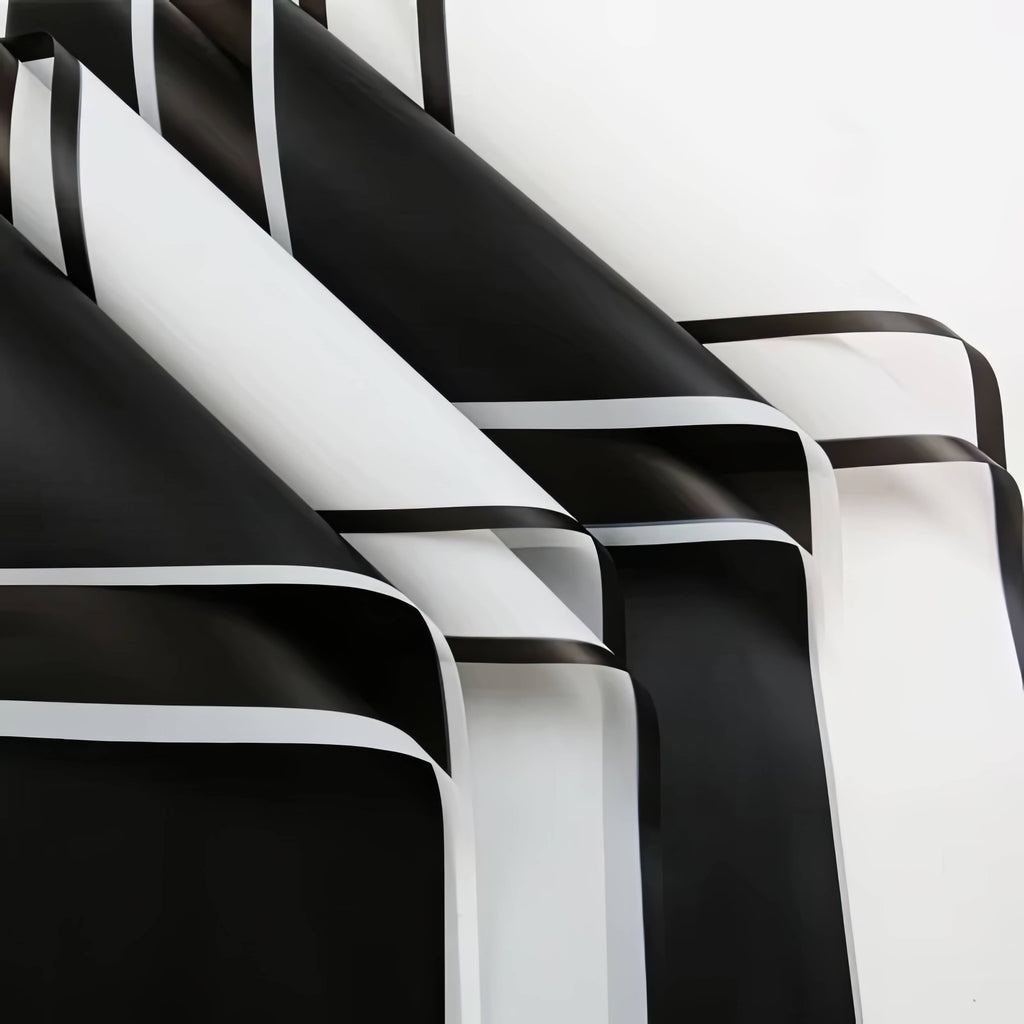 Signature Contrast Line Bouquet Wrap