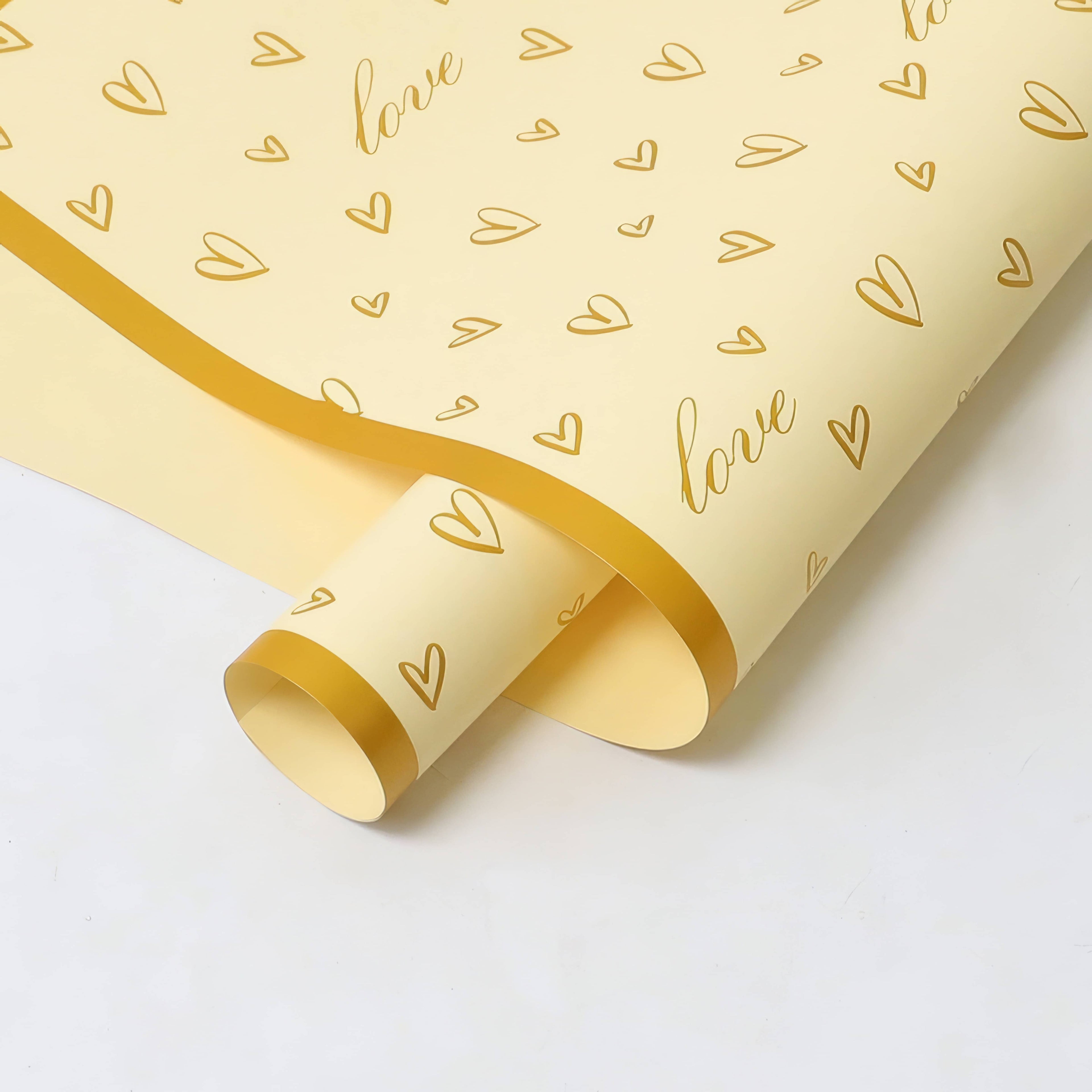 Gold Heartline Bouquet Wrap