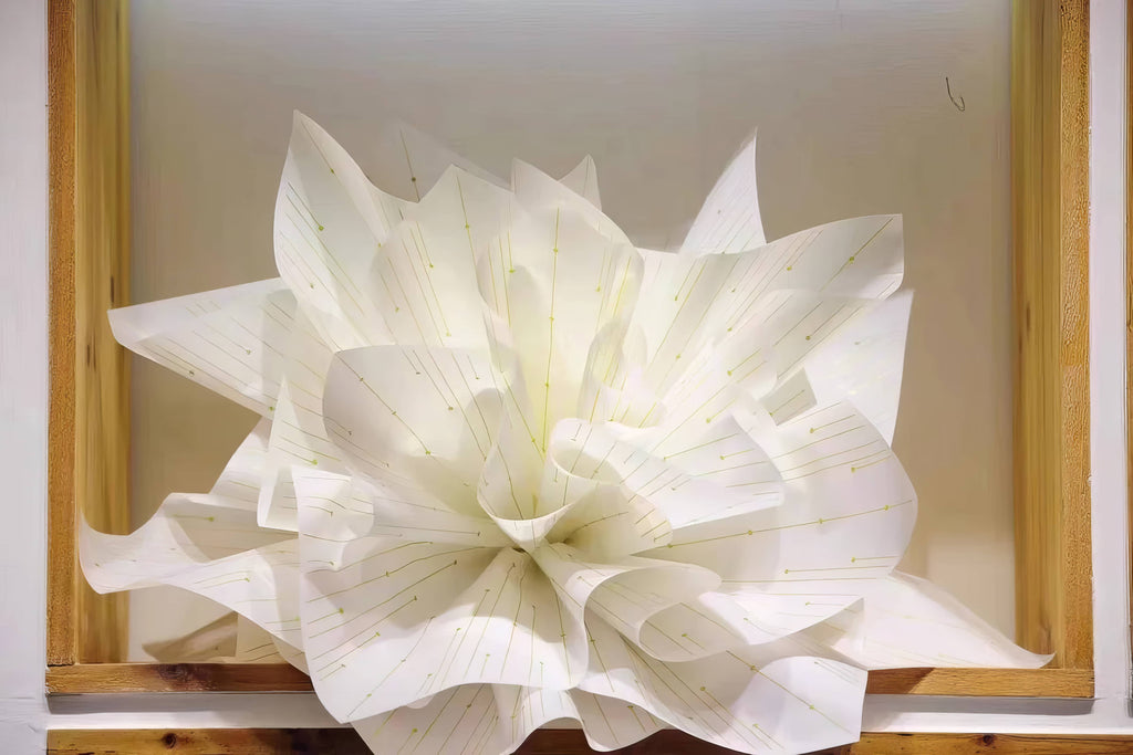 Golden Lines Of Destiny Bouquet &amp; Gift Wrap