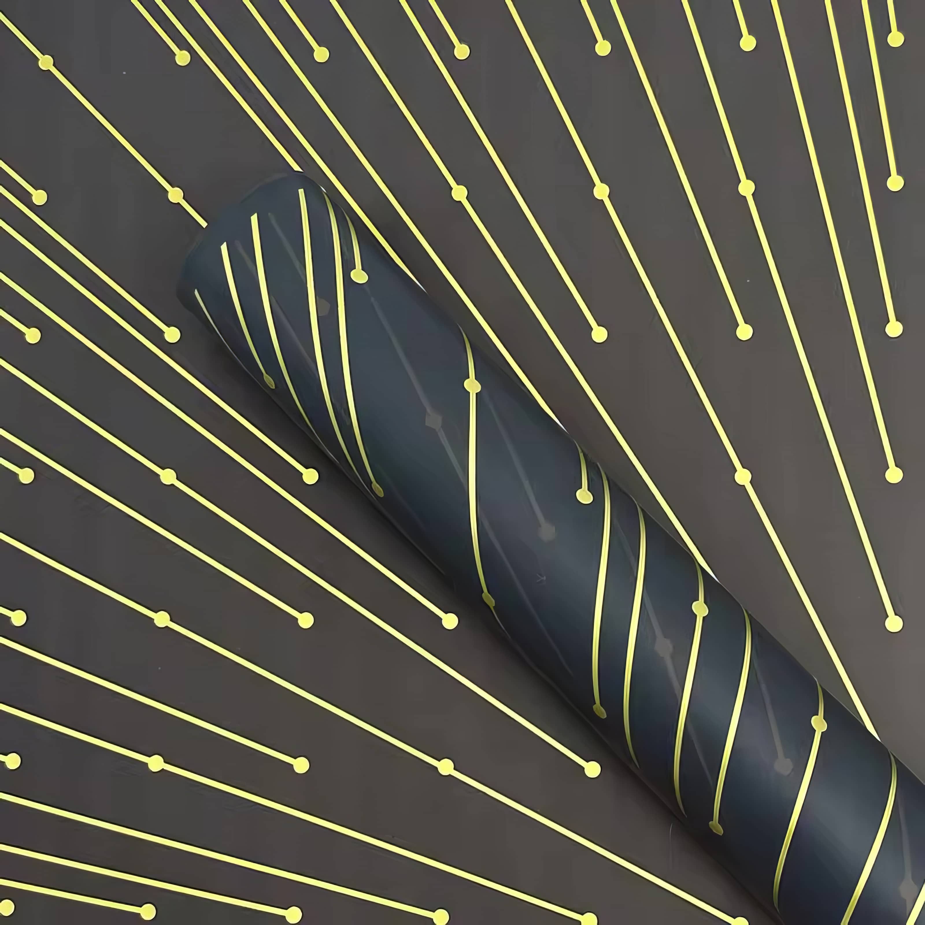 Golden Lines Of Destiny Bouquet &amp; Gift Wrap