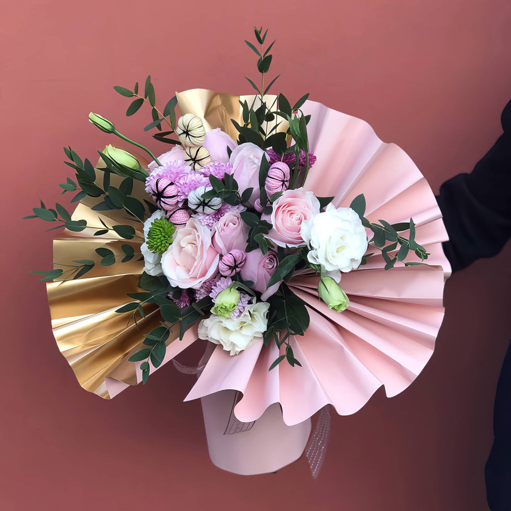 ✨ Luxury Double-Sided Golden Foil Bouquet Wrapping Sheet