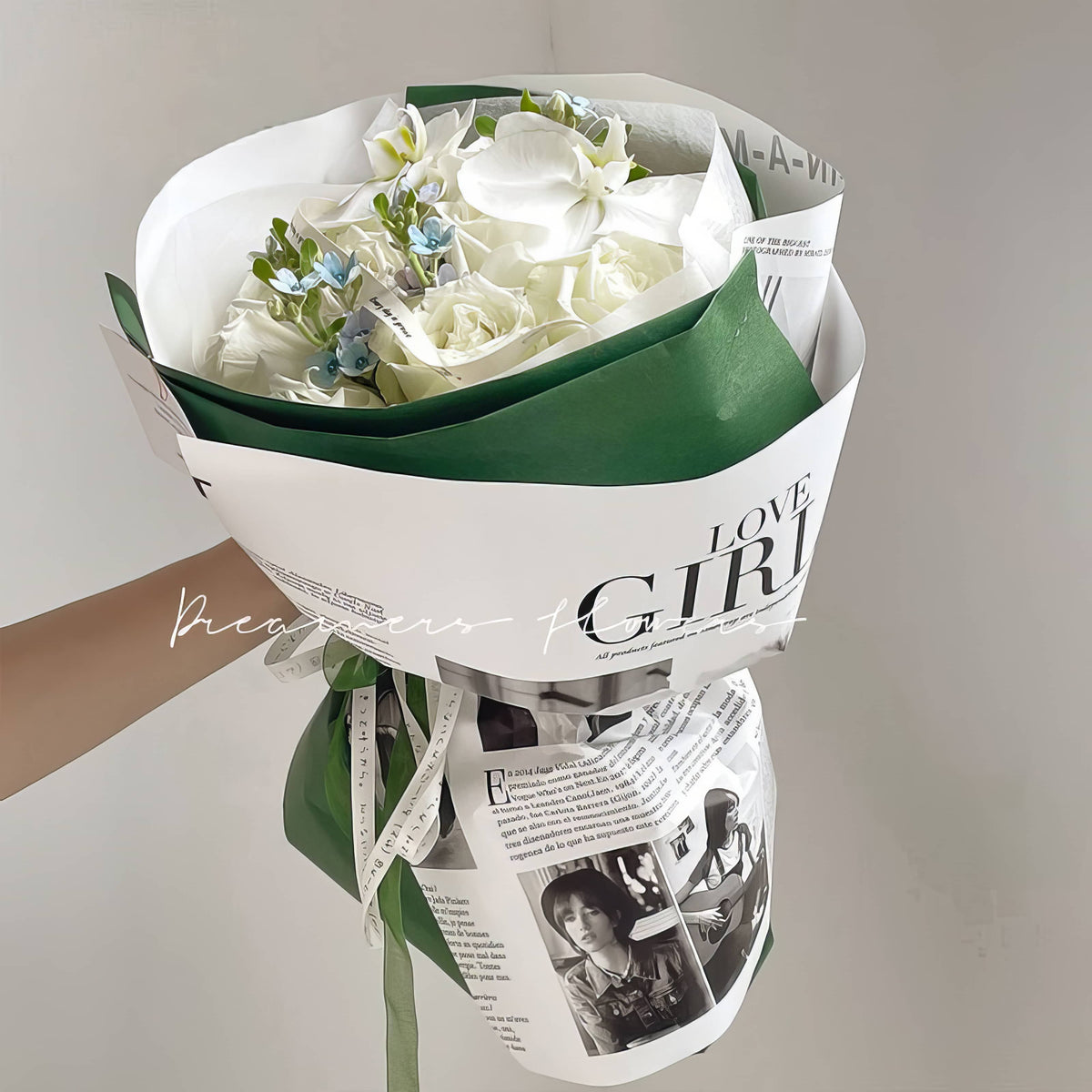 Luxury Fashion Newspaper Bouquet Wrapping Sheets 🖤📰