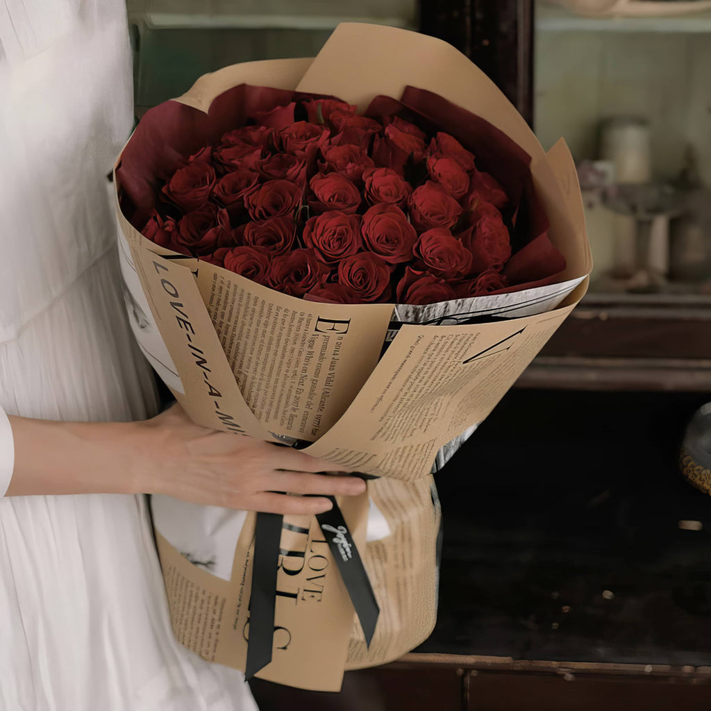 Luxury Fashion Newspaper Bouquet Wrapping Sheets 🖤📰